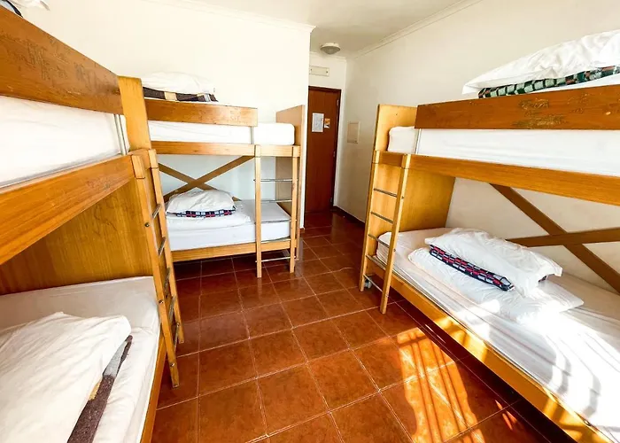 Hi - De Juventude Hostel